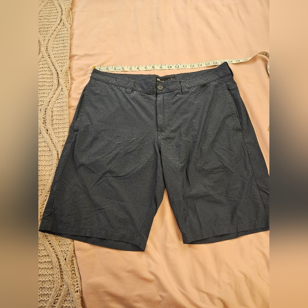 Travis Mathew Shorts With‎ Stripes